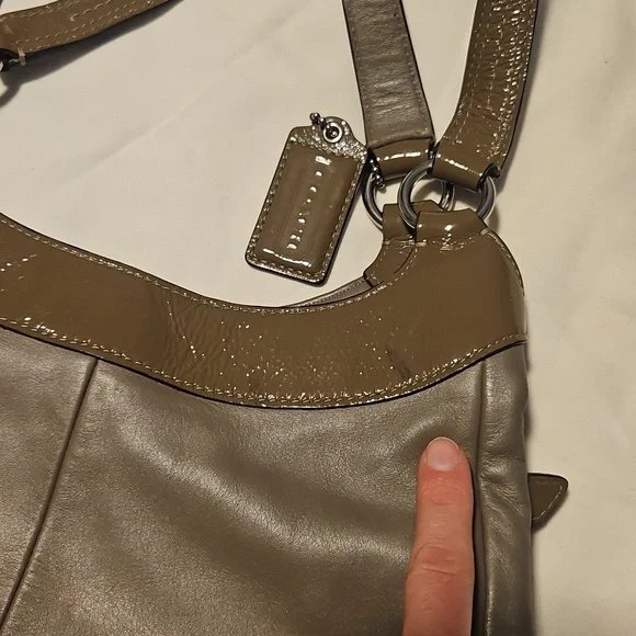 Coach leather shoulder bag - Picture 9 of 9